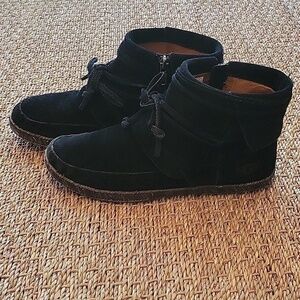 UGG black suede moccasin type boots in size 7 style 1019129